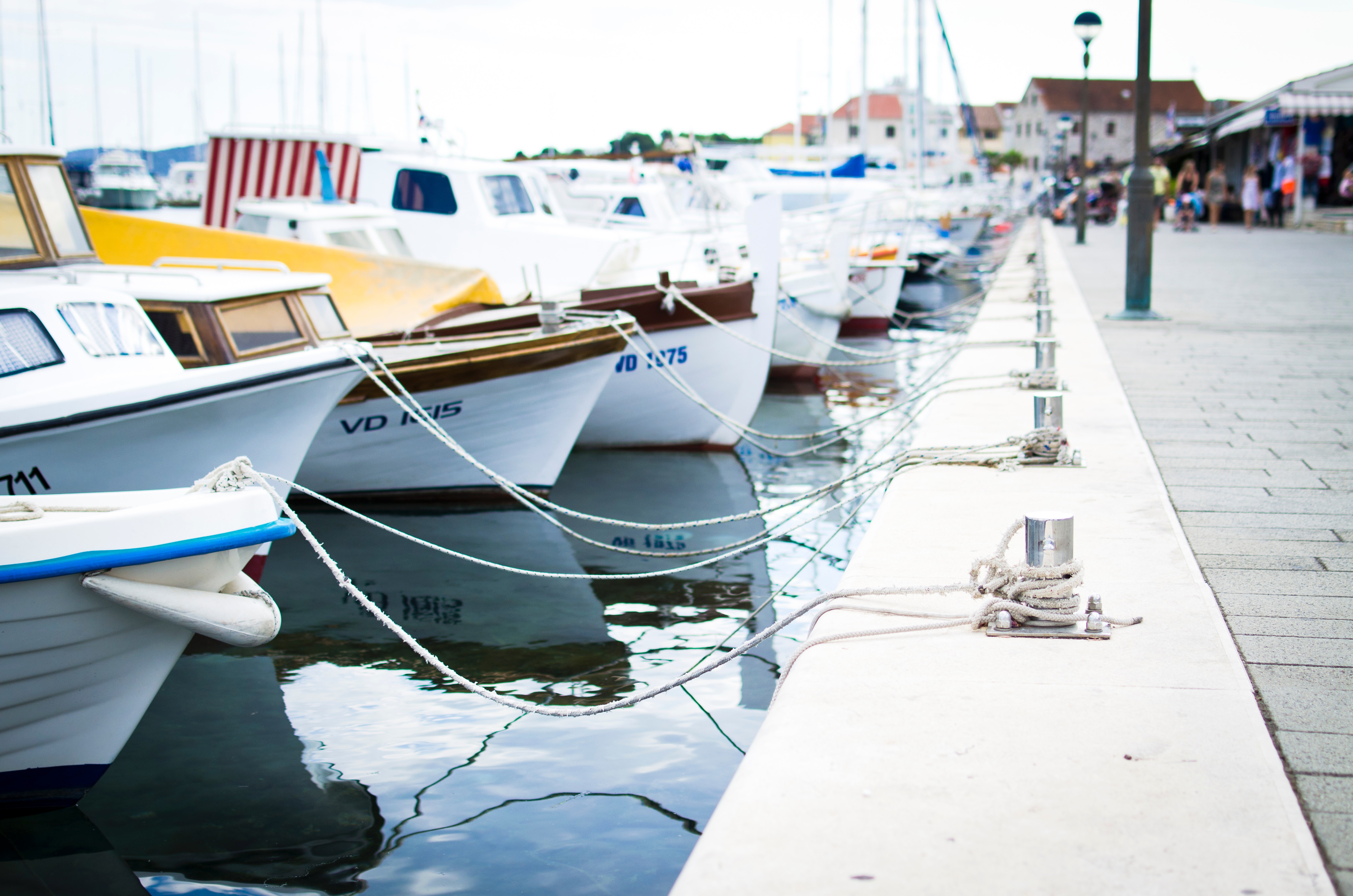Båter ved havnen